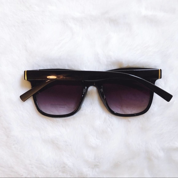 Jacob Black Classic Square Sunglasses - Picture 9 of 10